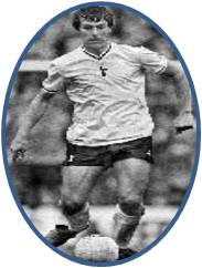 GRAHAM ROBERTS - CENTRAL DEFENDER / MIDFIELD